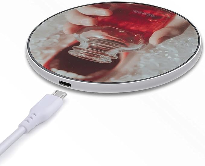 Woman Open Mouth Drinking Phone Charger Magnetic Charging Pad Anti-Slip with USB Cable