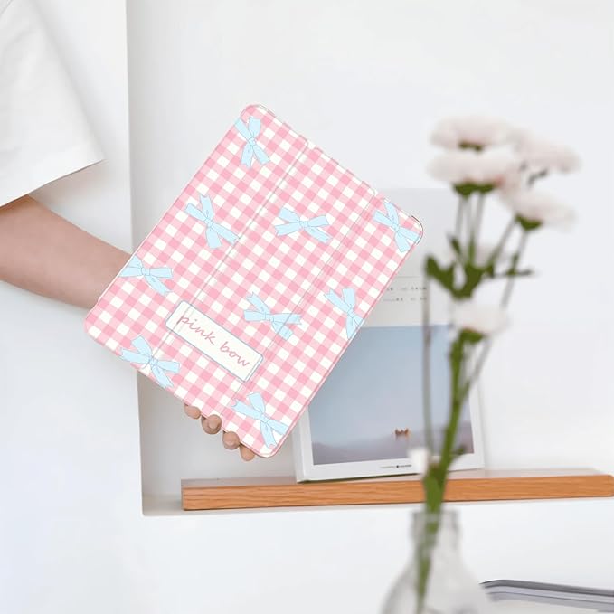 Cute Kawaii Bow Plaid for iPad Pro 13 Inch Case (M5/M4) 2025/2024 with Pencil Holder Auto Sleep/Wake Pink Leather Soft TPU Back Cover