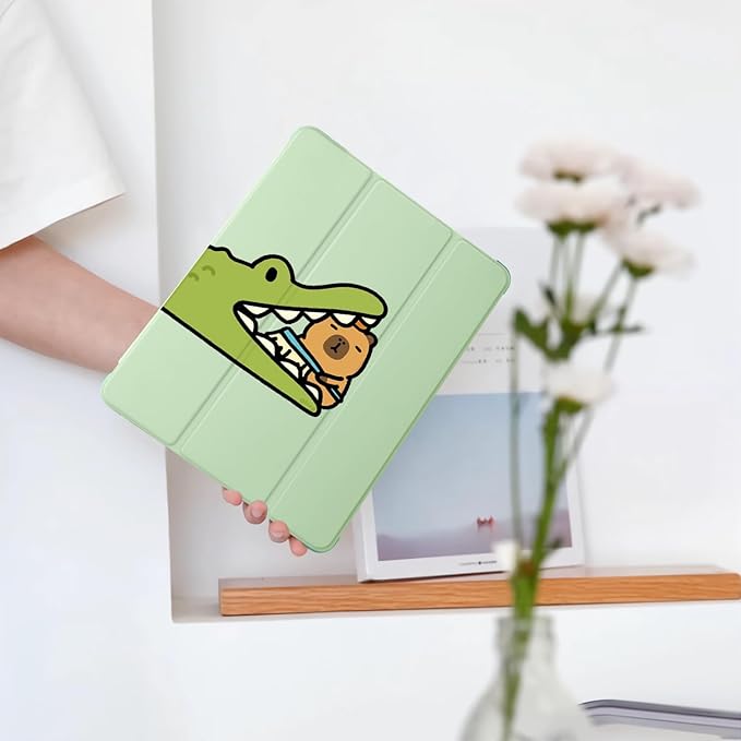 Cute Kawaii Capybara Crocodile for iPad Air 3 Case with Pencil Holder Auto Sleep/Wake Green Leather Soft TPU Back Cover for iPad Pro 10.5 Inch 2017