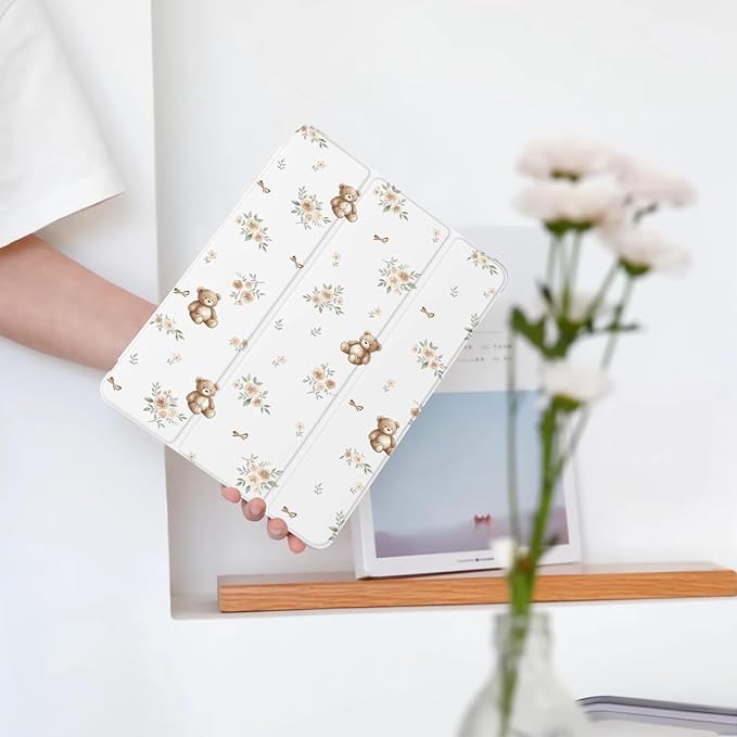 Cute Kawaii Bear Flower for iPad 7th/8th/9th Generation Case with Pencil Holder Auto Sleep/Wake White Leather Soft TPU Back Cover for iPad 10.2 Inch 2019/2020/2021