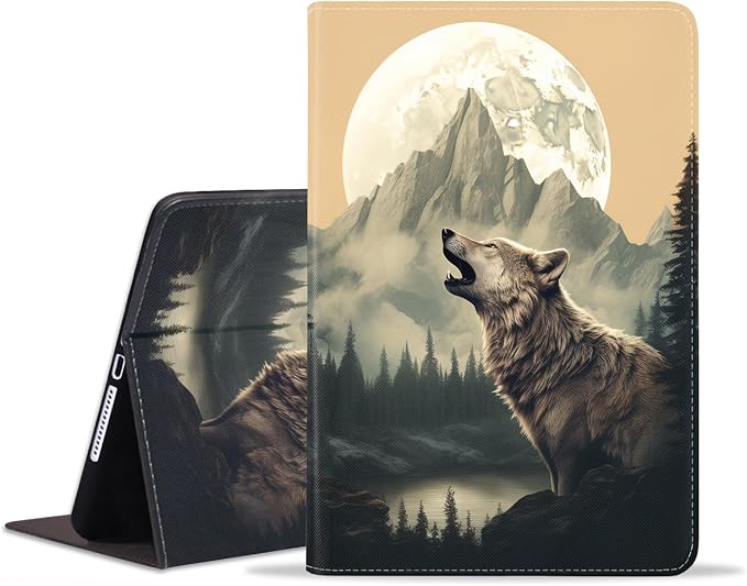 Wolf Howling Under the Moon