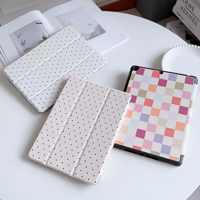 Small pink polka dots