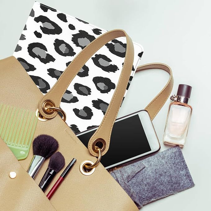 Black and white Leopard Print