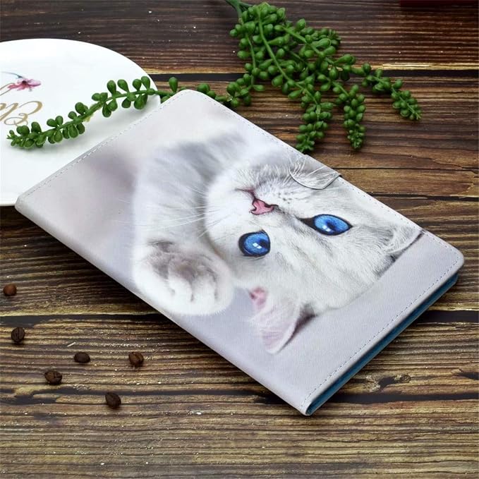 07# White Cat